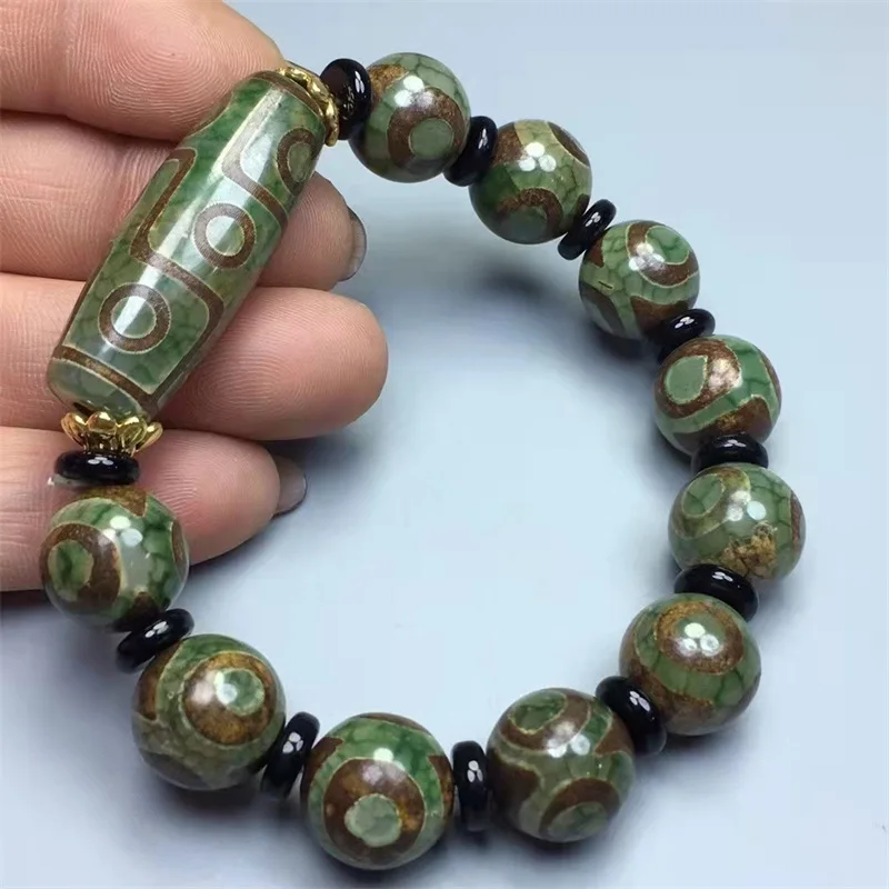 One yuan auction of Tibetan green three eye and nine eye old Tianzhu agate bracelet, round bead bucket bead couple