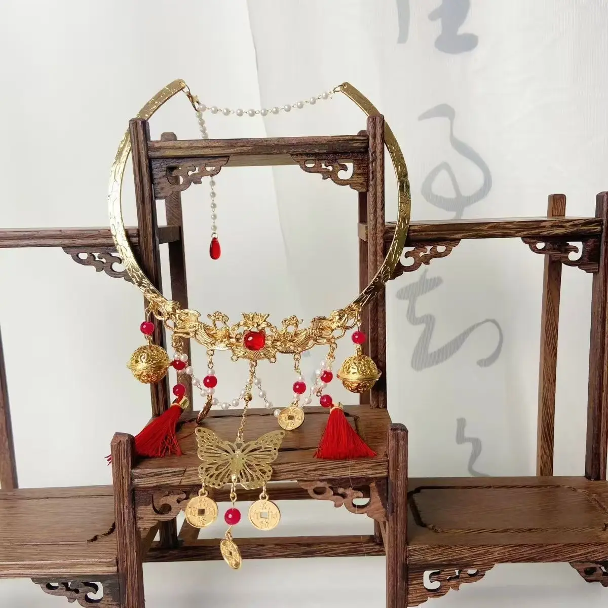 Chinese Necklace Fo…