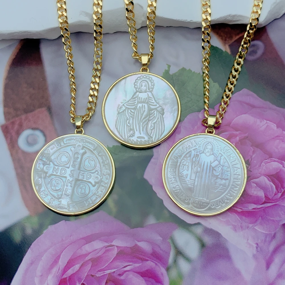 

Natural Sea Shell Cross Saint Benedict Medal Pendant Necklace for Men Women Religious Virgin Mary Charm Amulet Jewelry Gift