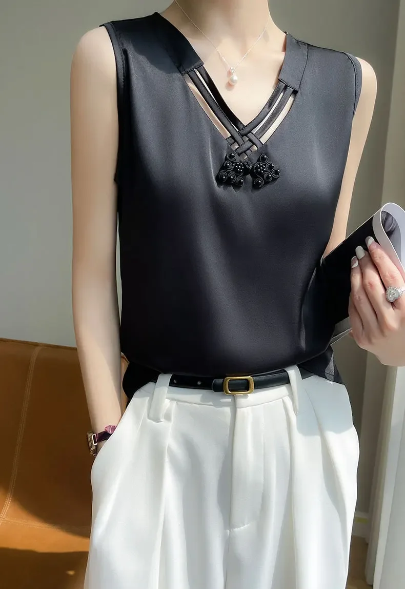 2024 Summer New Women's Sleeveless Real Silk Satin Finish V-neck Chinese Knot Sling Fitting Sexy Suspender Solid Underlay Top