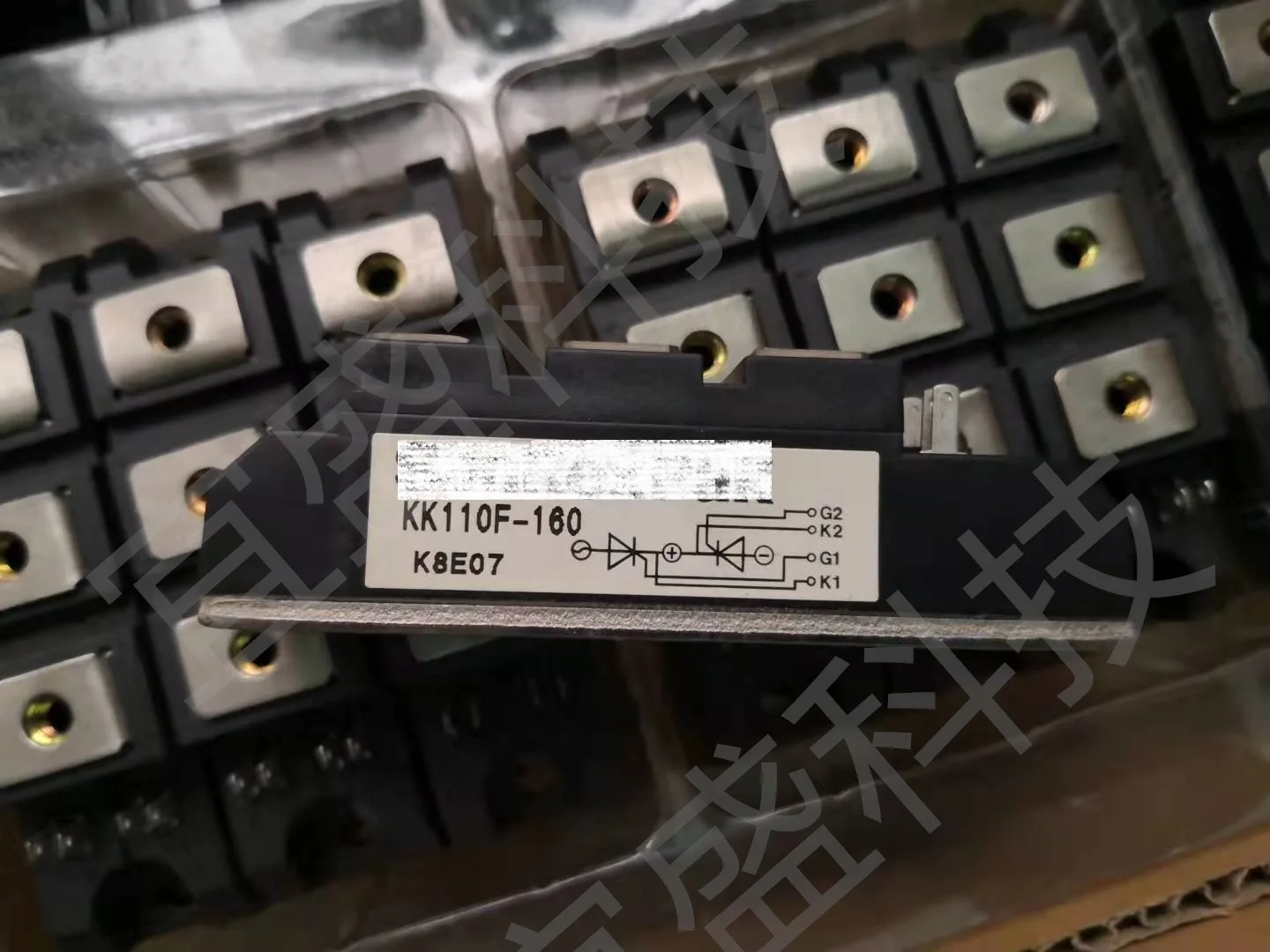 

KK90F-80 KK90F-40 KK90F-120 KK90F-160 KK110F-80 KK110F-40 KK110F-120 KK110F-160 Thyristor module new original stock