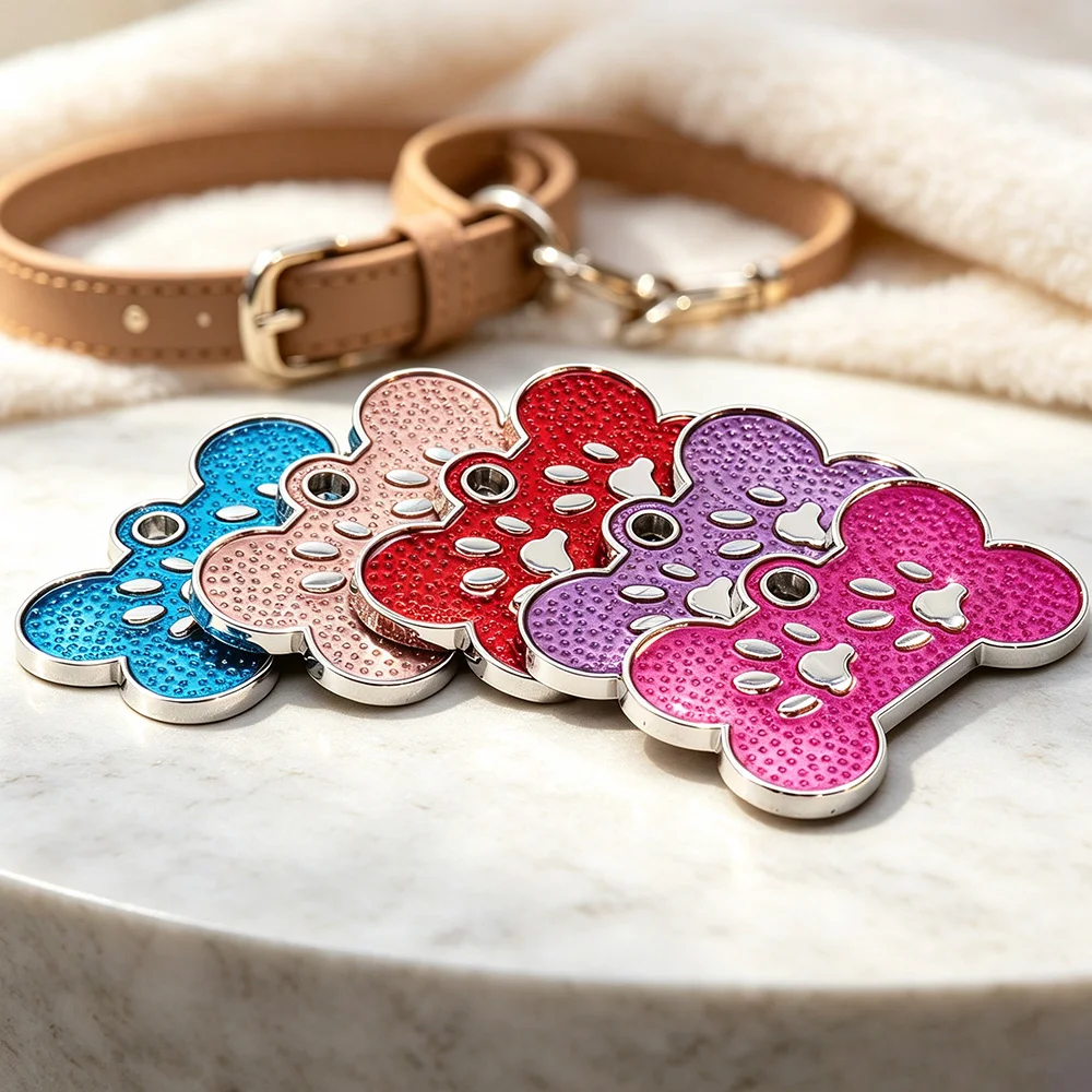 Großhandel 20 Stück Knochen- & Pfotenabdruck-Halsbandanhänger, Legierungs-Hundehalsband-Namensschild, DIY Gravierbare Halsband-Anhänger-Accessoires