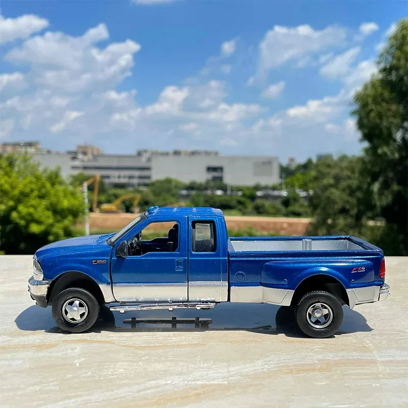 (No Box)G1 Scale Pickup Simulation Alloy Car Model Static Display Collectible Toys Gift Souvenir Decoration