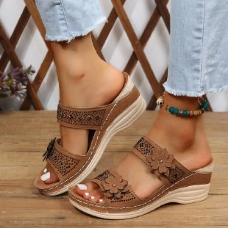 Zapatos de talla grande para mujer, zapatillas romanas Retro, zapatillas informales de verano, sandalias de cuña con plataforma de flores, 2024