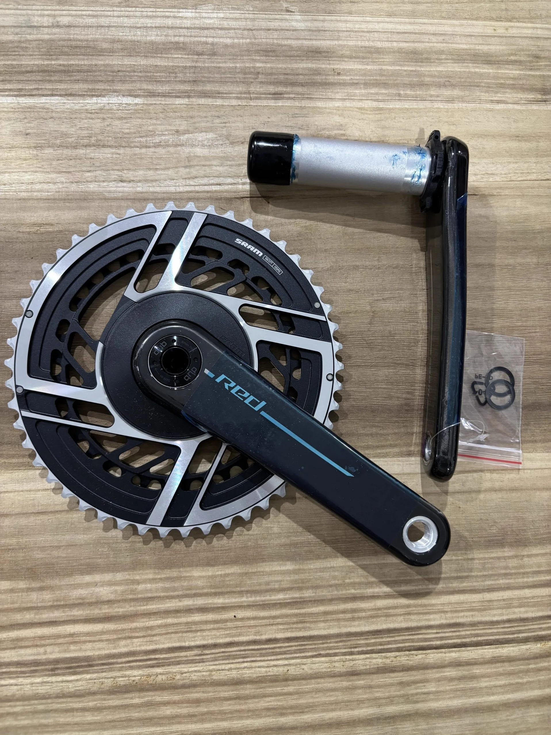 

Звездочка шатунов RED AXS E1