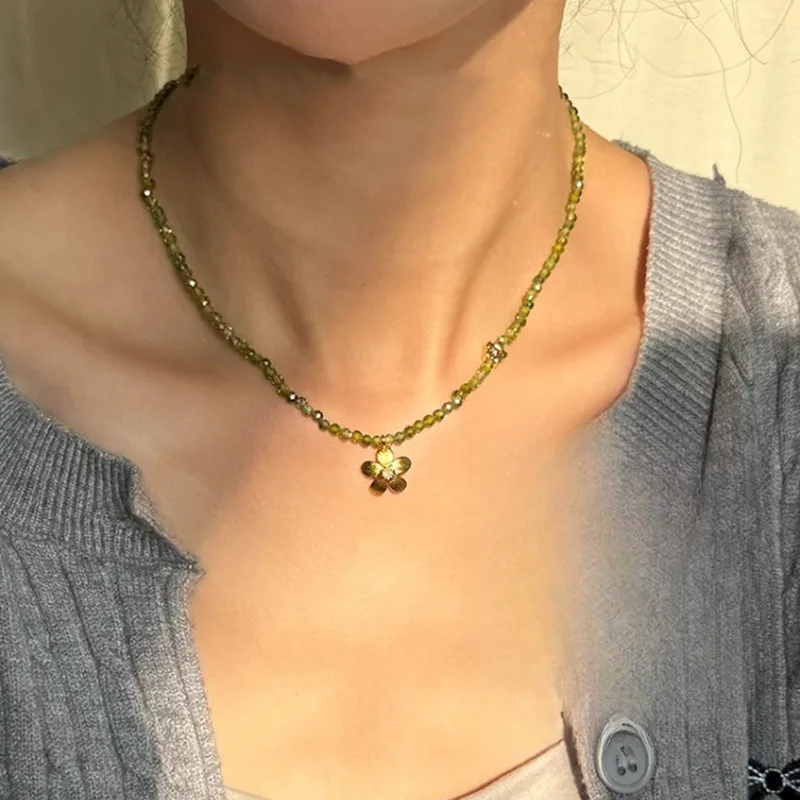 

New Flower Rain Tiger's Eye Beaded Necklace Women's Brushed Niche Stone Clavicle Chain Light Luxury Accessories