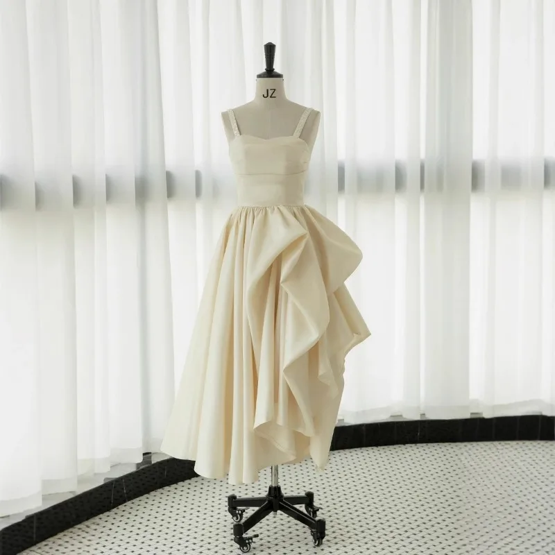 Robe de mariée légère à bretelles françaises, robe du matin, robe de soirée de banquet, photographie de voyage, jupe irrégulière, nouveau Style 2026