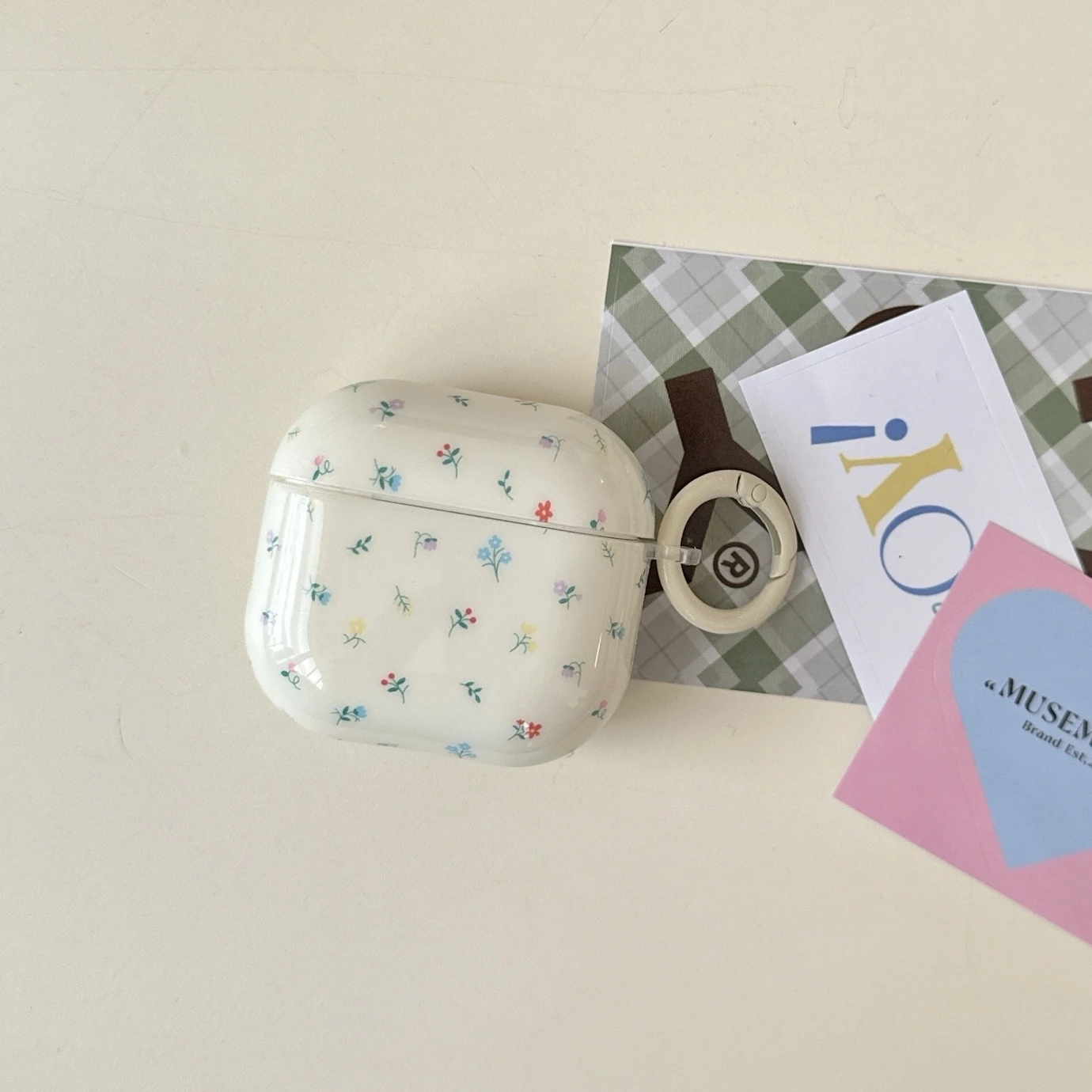 Creamy Floral + Rin…