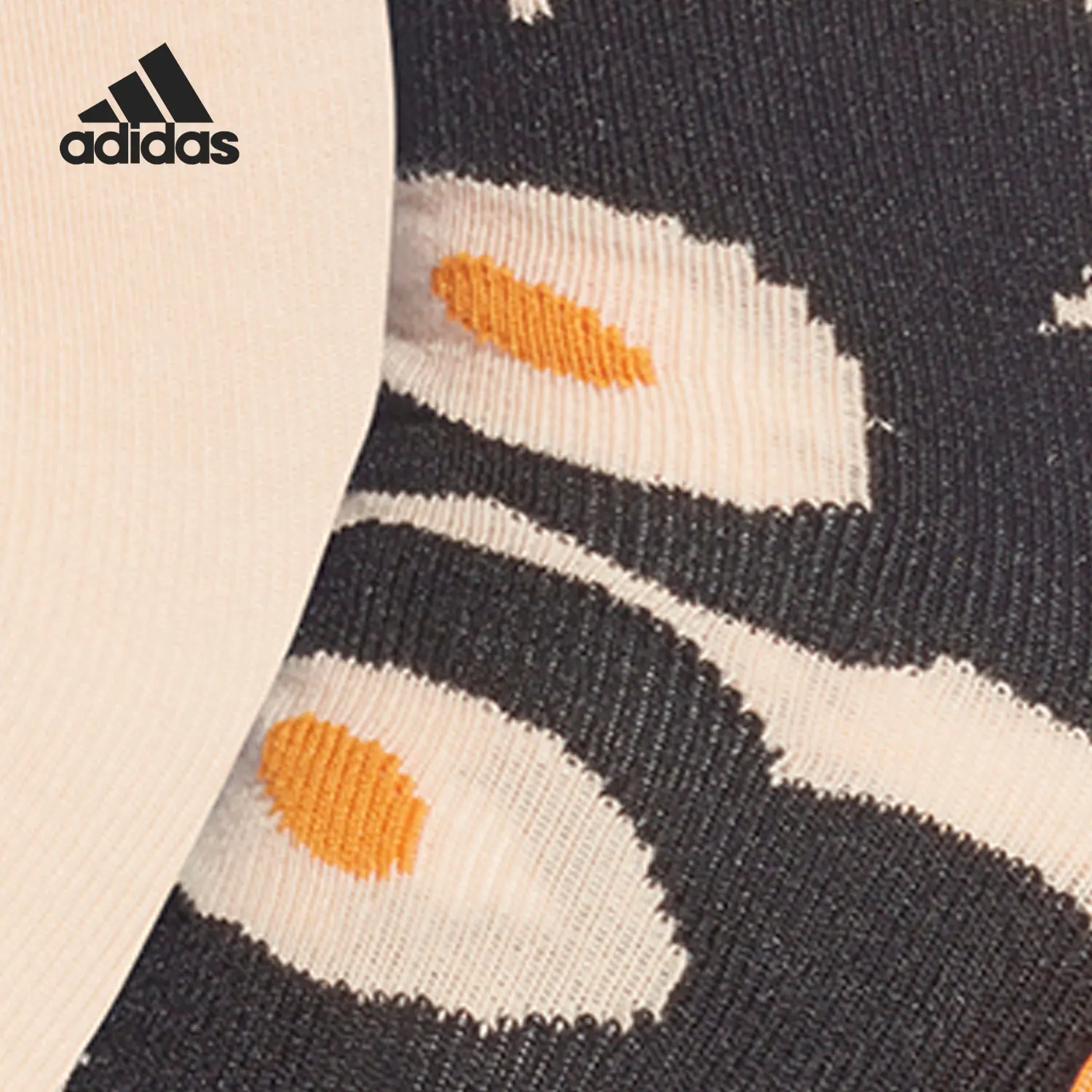 جوارب رياضية أصلية مطبوعة للجنسين من أديداس (3 أزواج) GV2092