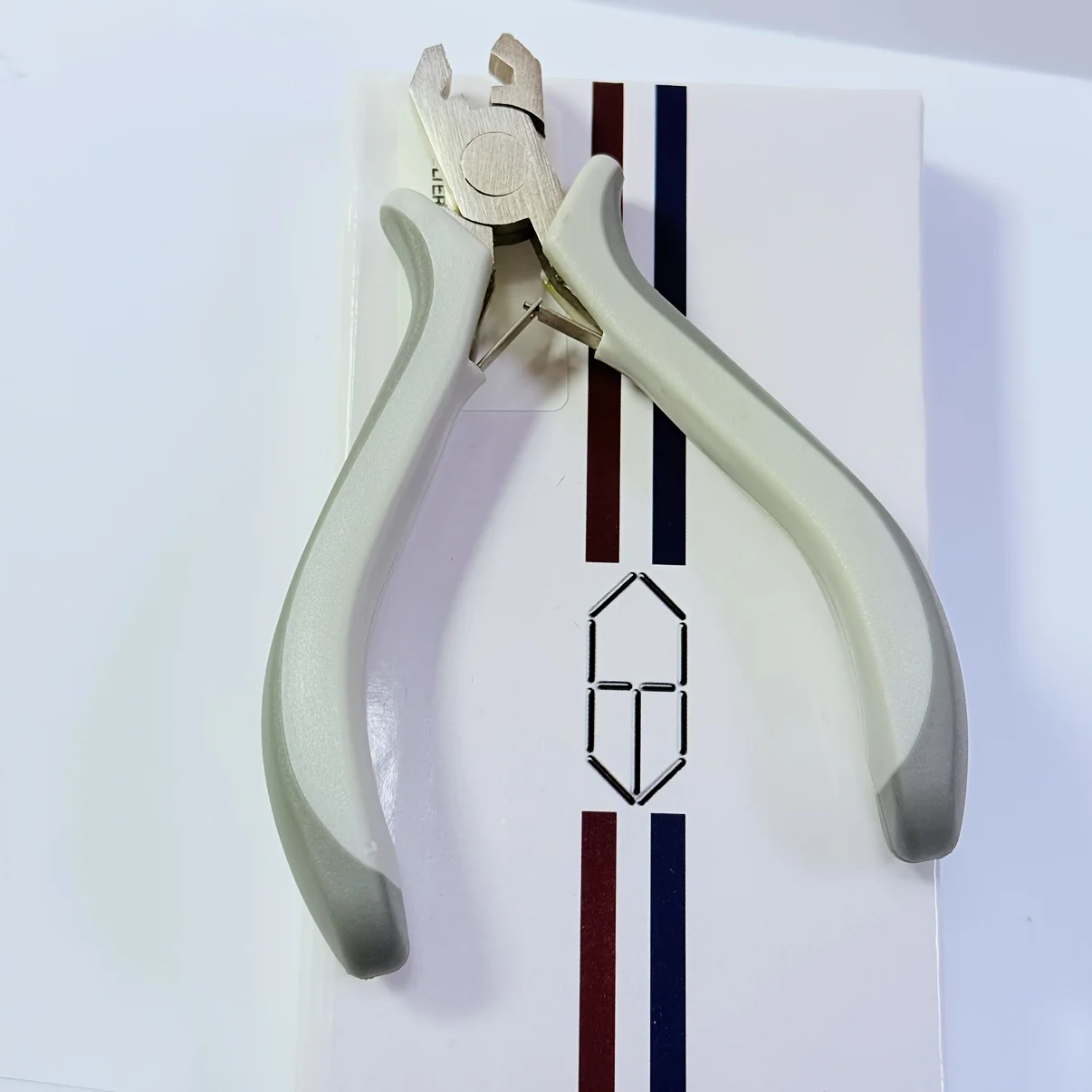

Stainless Steel 6D Hair Extensions Removal Pliers for Salon Barber Shop Professional Tool to Remove 6D Hair Extensions