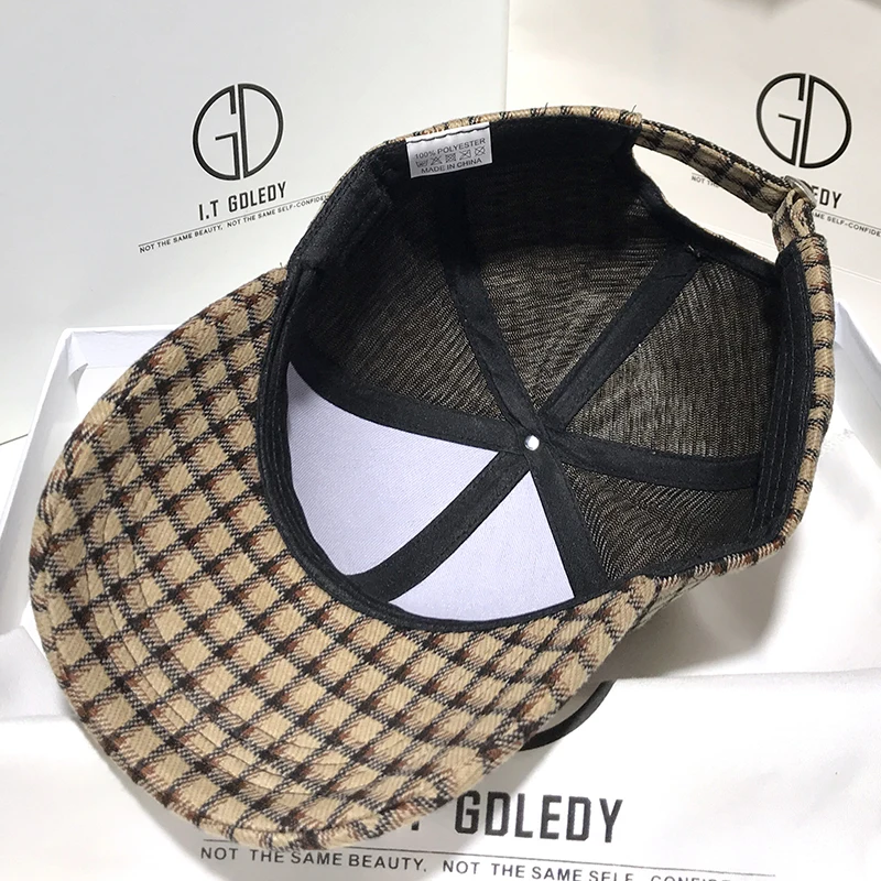 New Retro Plaid Baseball Cap Women Show Face Small Net Red Hard Top Hat Fashion Men Curved Roof Sunscreen Hat Dome Caps