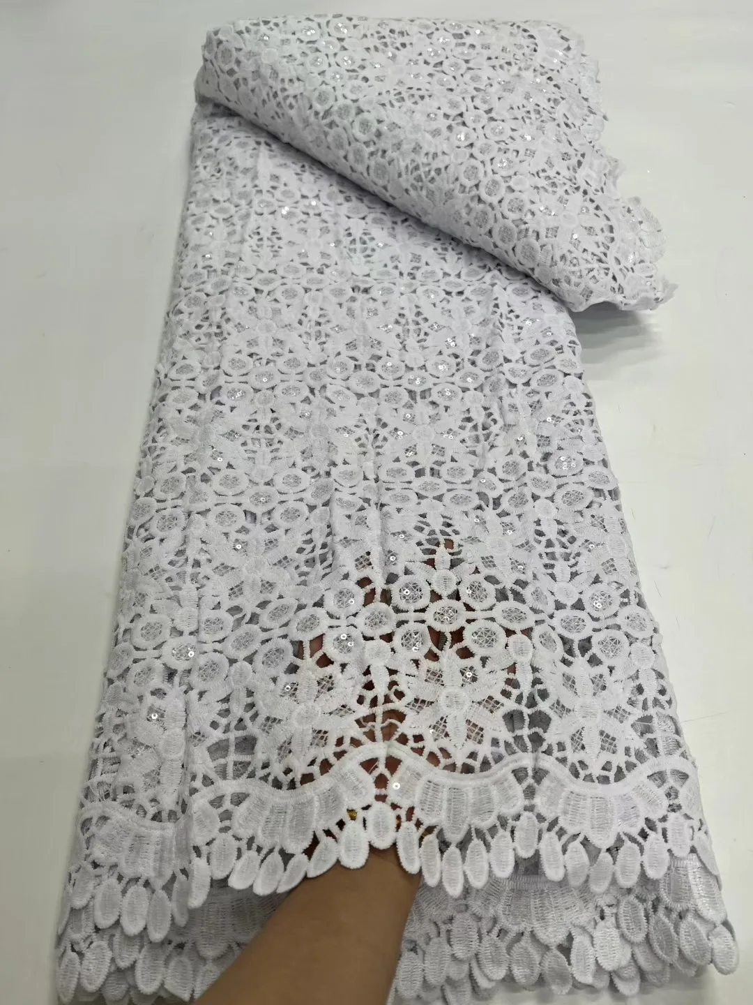 

Luxury White Series Guipure Cord Lace Fabric Fashion African Water Soluble Lace Fabric For Evening Party Dresses Sew 736