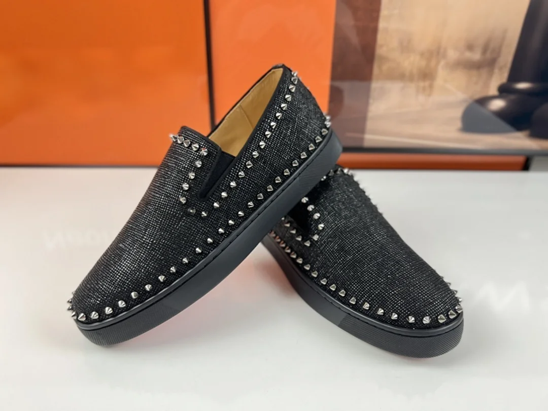 Luxury Black Glitter Leather Shoes Cilrcle Silver Spikes Footwear Slip On Sneakers Red Bottom Shoes For Men Fashion Casual Shoes