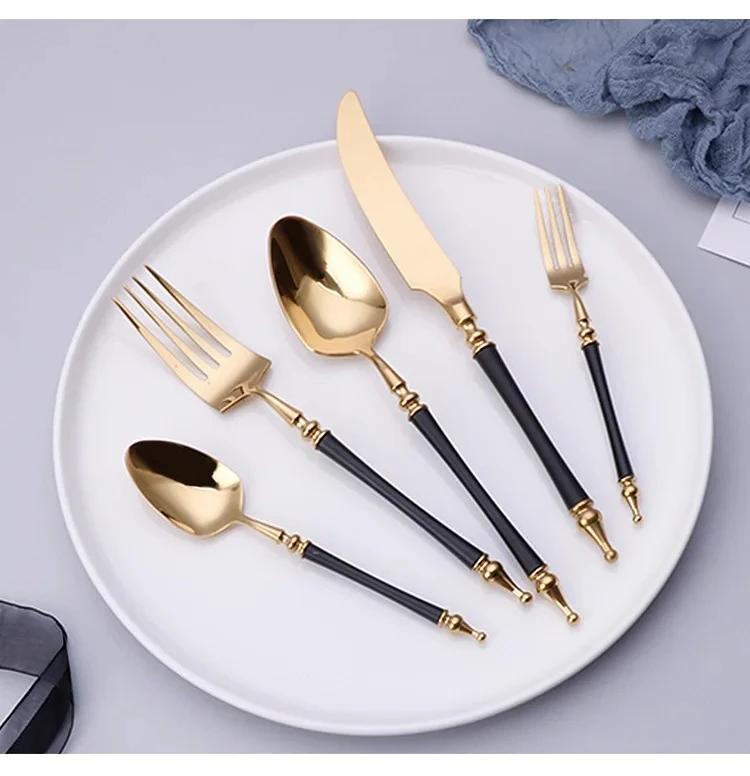 Luxury Western Gold Dinnerware Set Stainless Steel Knife Fork Tea Spoon Tableware Cutlery Set Kitchen Flatware Dishwasher Safe