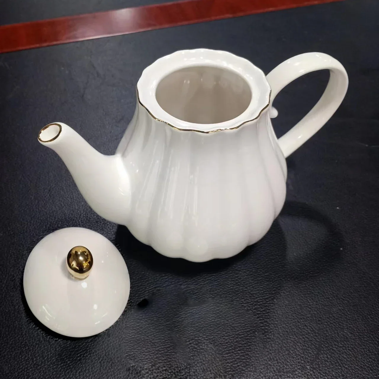 Shape White Porcelain Tea Set Fine Bone China Tea Pot And Cup Set With Saucer For Home Hotel Restaurant Bar Use