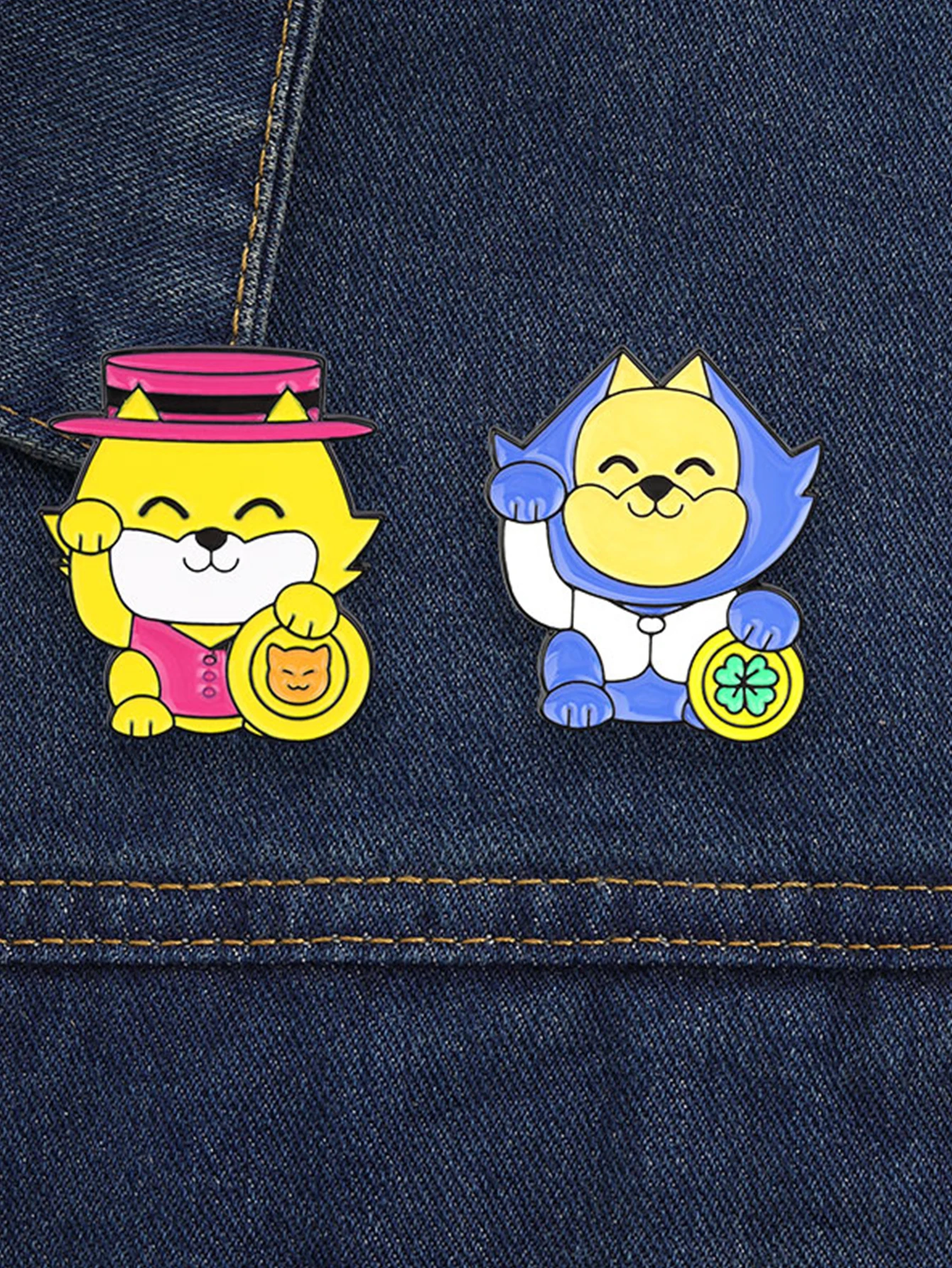 2 Cartoon-Katzen-Emaille-Broschen, niedliche Metall-Abzeichen-Accessoires, können an Kleidung, Rucksäcken, Hüten als Dekorationen befestigt werden und können als Paar für Paare/beste Freunde getragen werden. – Detail 4