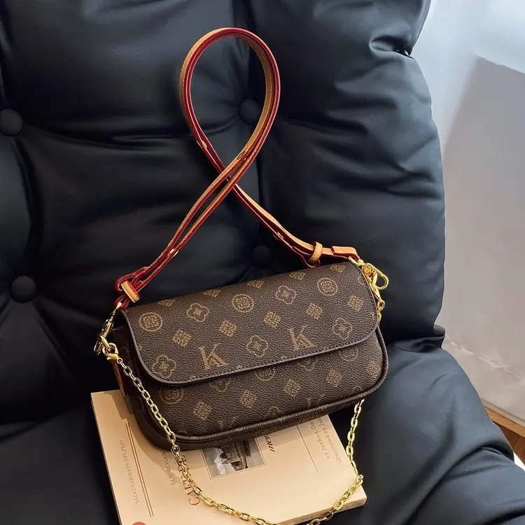

2026 New Vintage Small Square Bag, Luxury Designer Shoulder Crossbody Purse, Fashion Versatile for Women Daily Use Women Bag