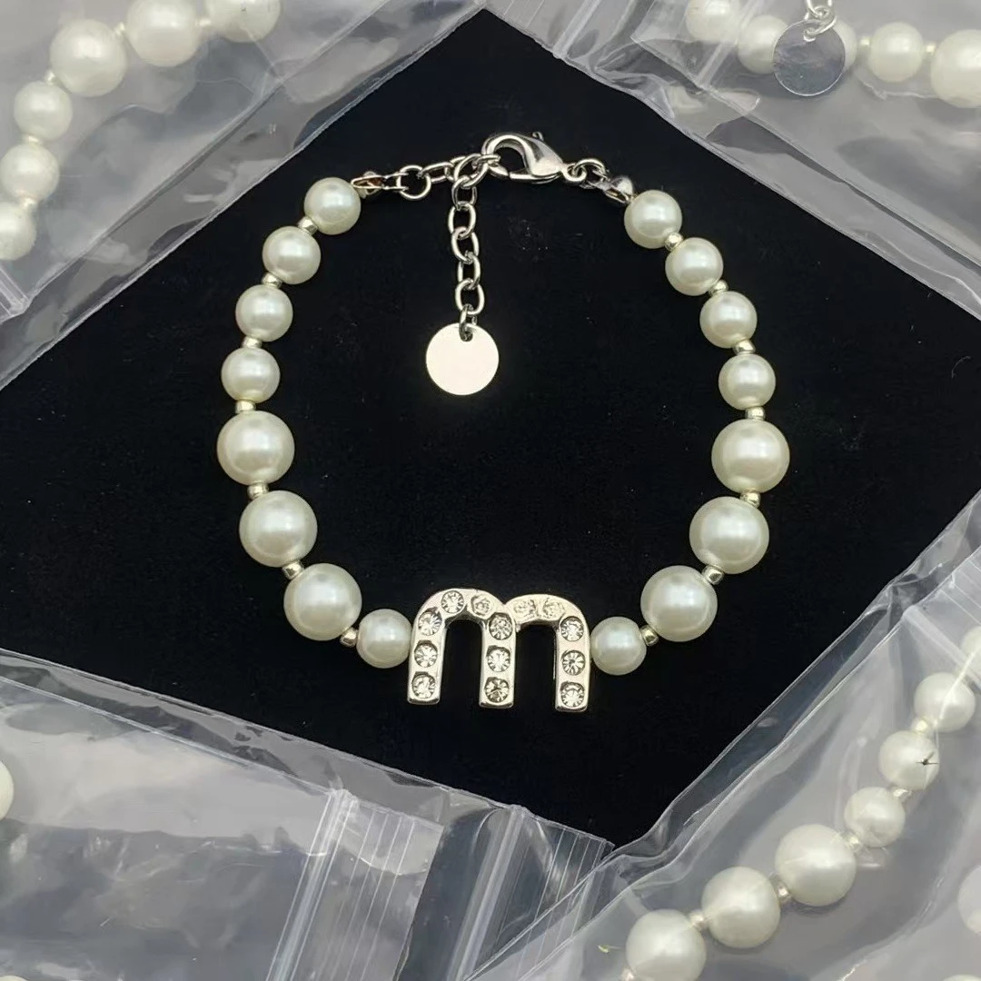 

American Triangle Bracelet - Vintage Metal Cool Wristband, Minimalist Versatile Accessory for Women