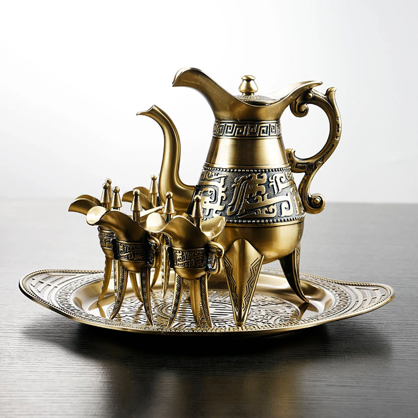 Ancient style Warring States Bronze Triangle Jue Cup Wine Set Chinese Court Wine Bottle Wine Jug with Tray Gift Collection