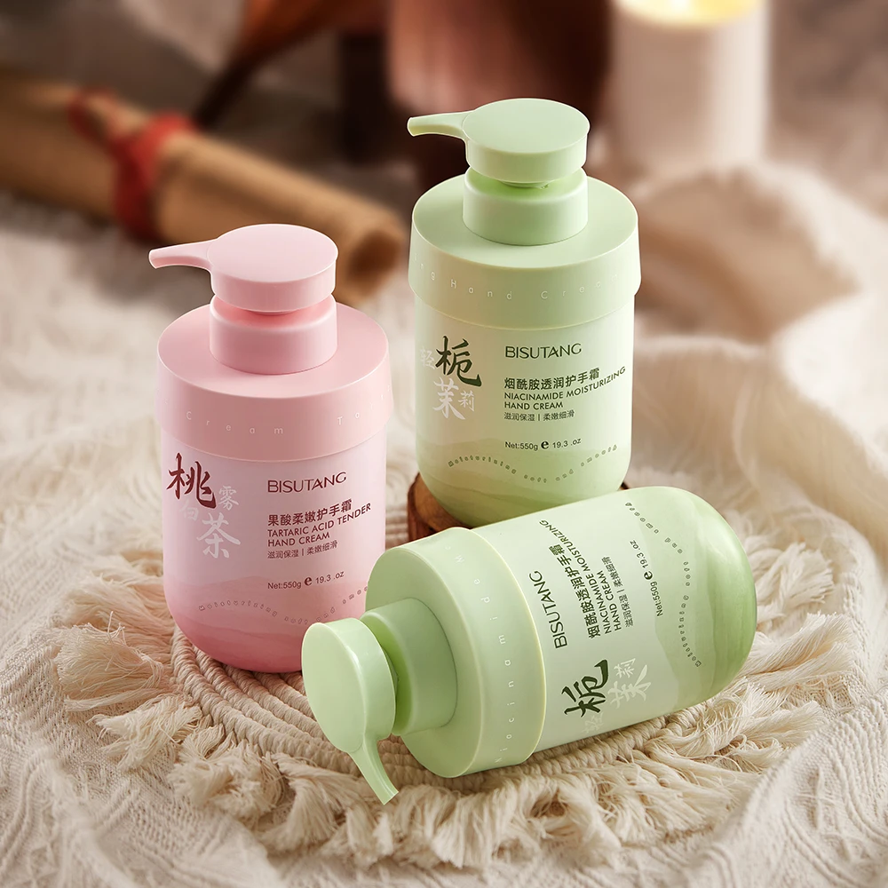 

Bisutang Acid Niacinamide Hand Cream Deeply nourishes and moisturizes hands to make them smooth Delicate and even texture Gift
