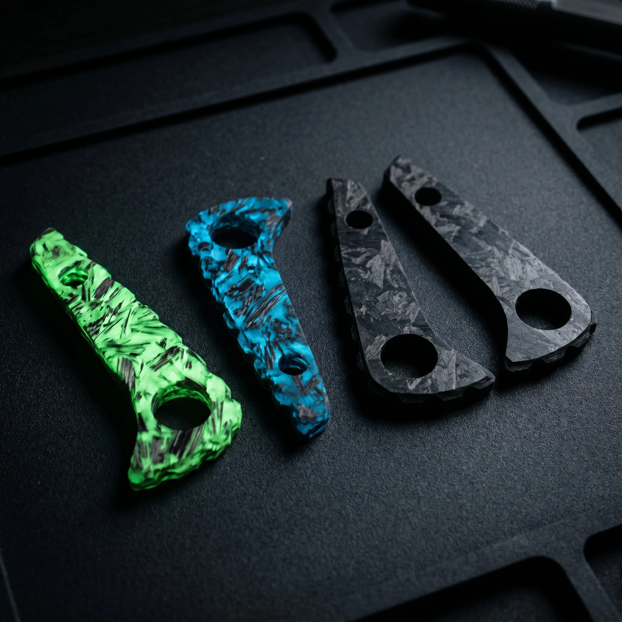 1 PC Pocket Knife Blade Spine Keel Back Spacer C81 Spine Knife Accessories Backbone Carbon Fiber Luminous Crushed Carbon Resin