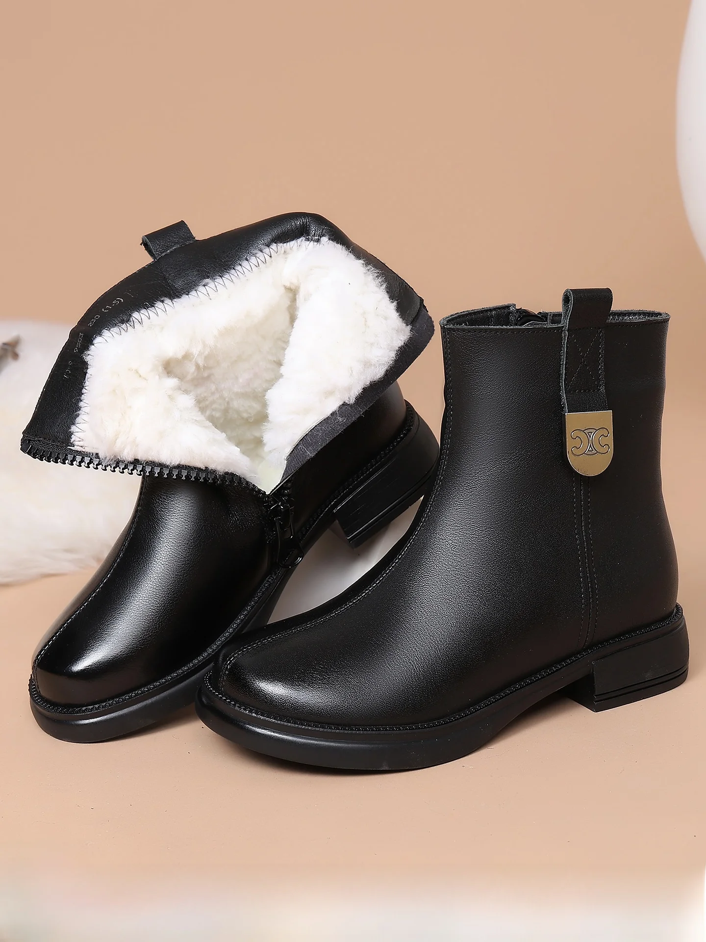 bottes-chaudes-en-cuir-et-laine-doublees-de-fce-pour-femmes-antiderapantes-decontractees-avec-element-metallique-chaussons-pour-femmes-d'age-moyen