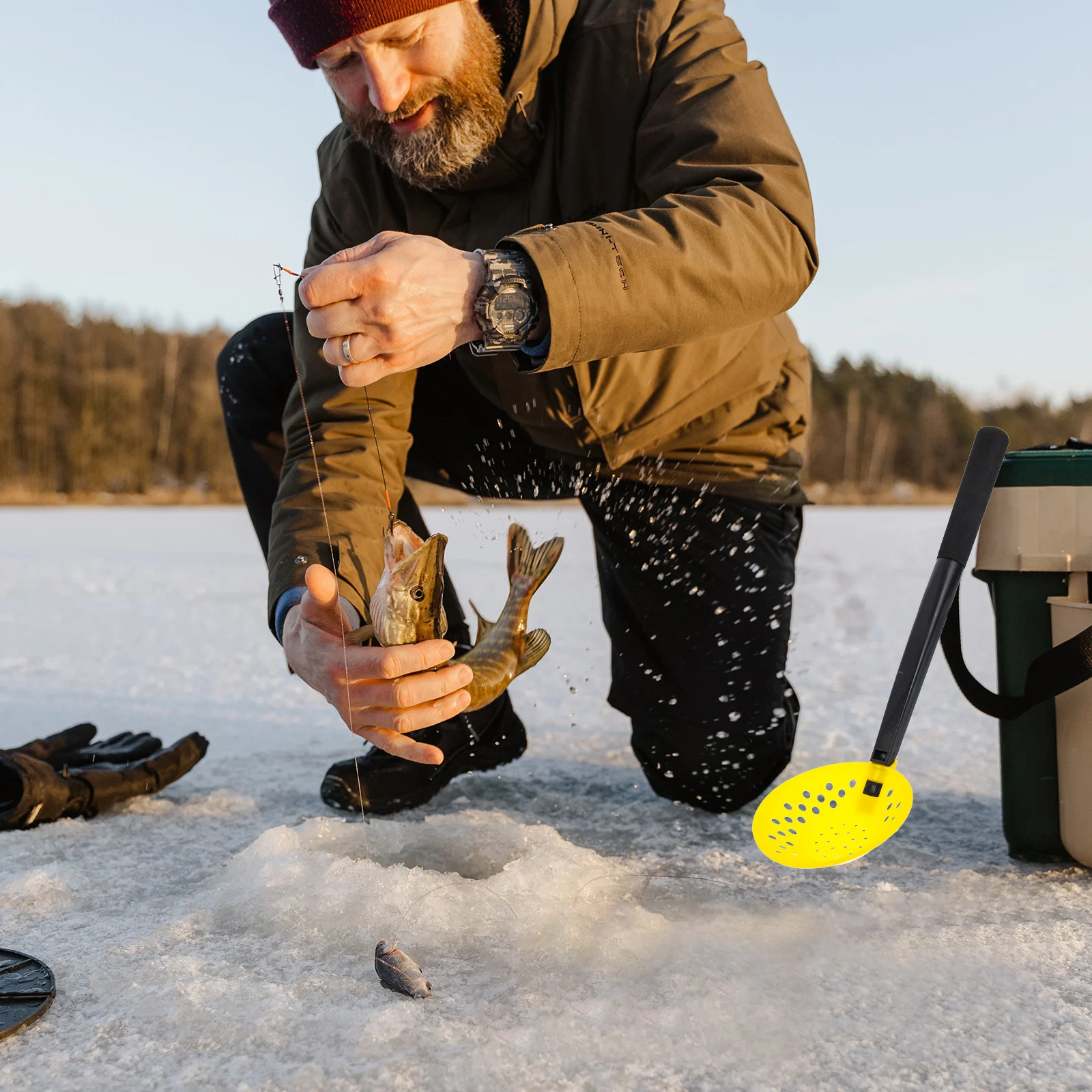 

Professional Ice Fishing Scoop Detachable Ergonomic Foldable Long Handle Outdoor Ice Skimmer Convenient Fishing Equipment