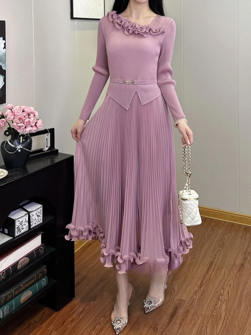 ミヤケ風 クシャクシャした裾のゆったりとしたワンピース 気品漂う エレガント スリムフィット ミディアム丈 レディースワンピース