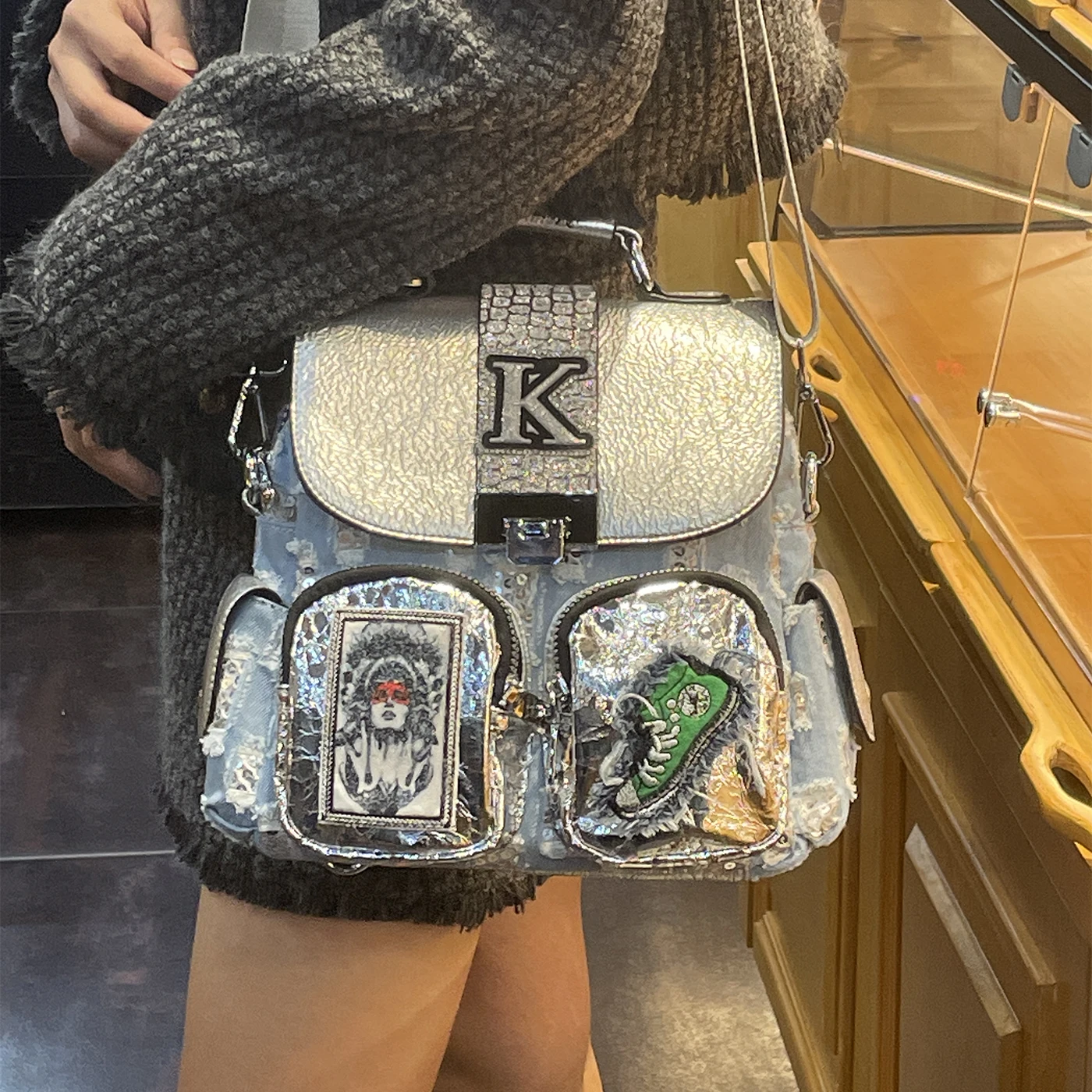 New fashion jeans backpack lady, high-capacity multi-pocket street fashion casual travel bag with texture one-shoulder backpack