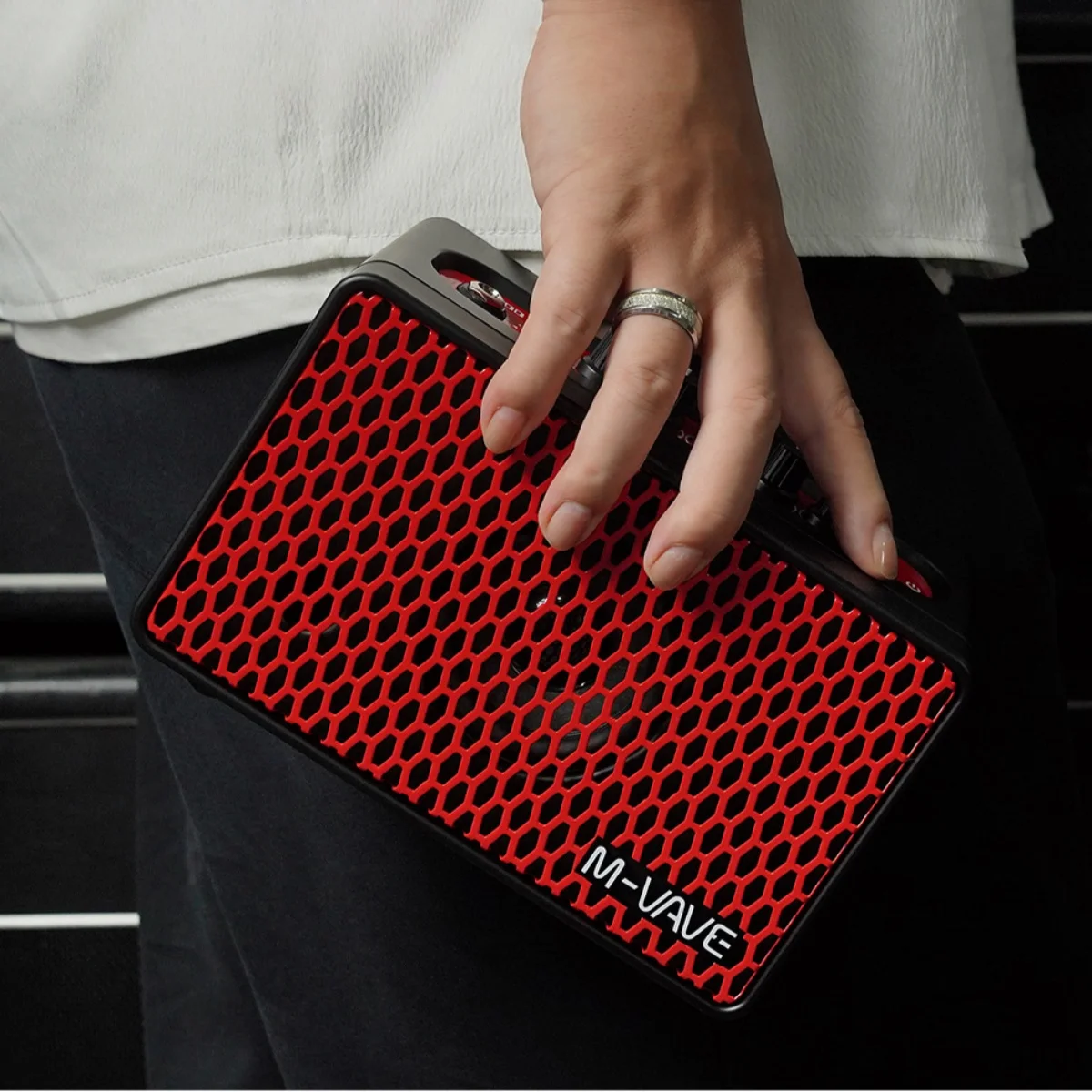 M-VAVE SP100 10W Portable Guitar Amp w/9 Voices/16 Effects/Wireless Bluetooth/8Hrs Battery/for Electric Guitar/Bass Practice