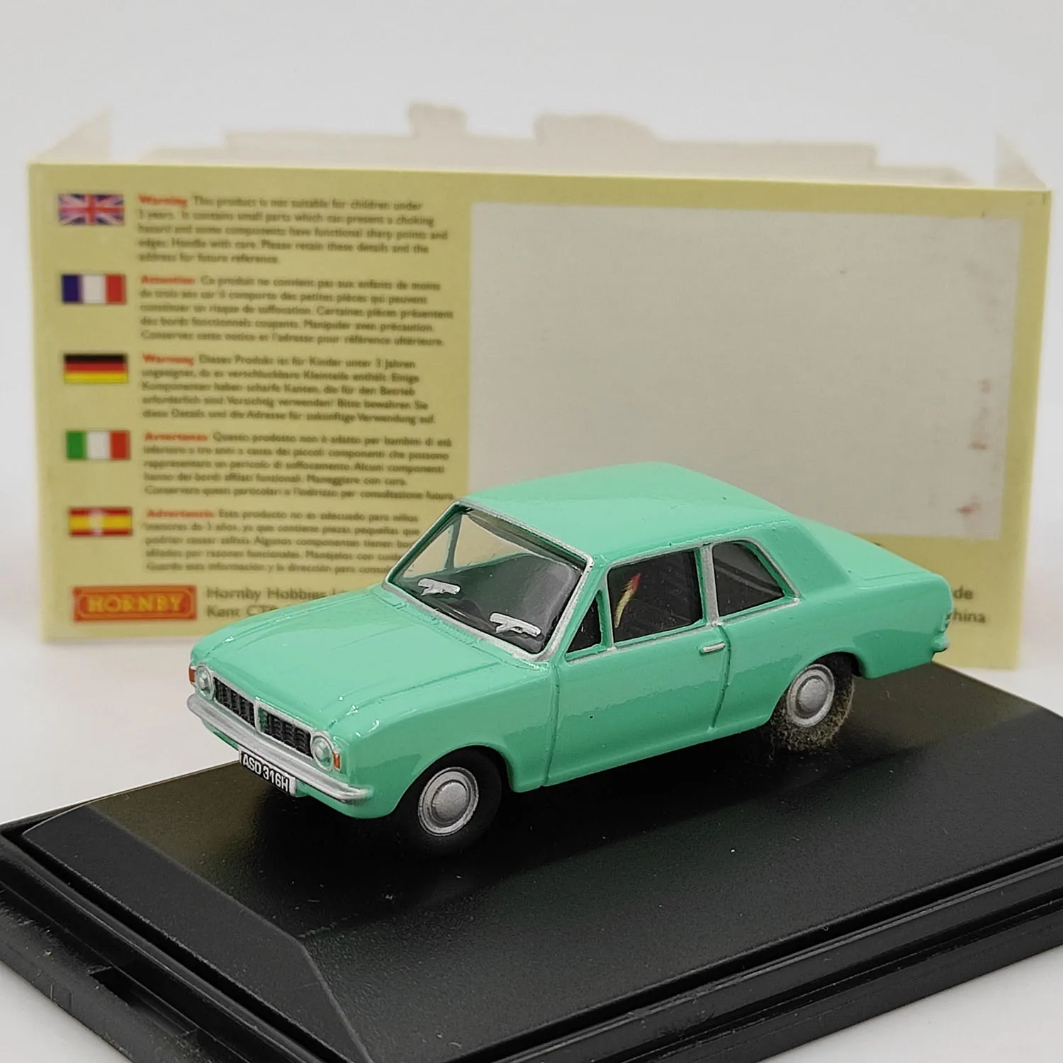 

Diecast 1/76 Scale Oxford Cortina Mk1 MK2 Alloy Simulation R7068 Hornby Car Model Collectible Toy Gift Souvenir Display Ornament