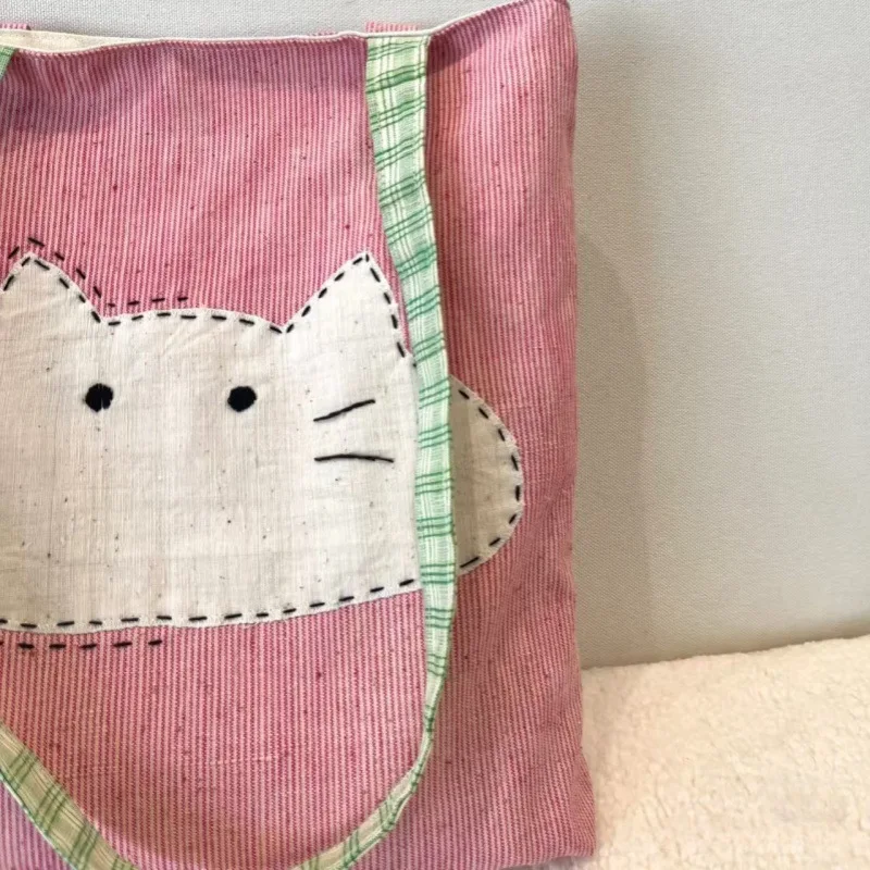 2025 New Japanese Shoulder Bag Versatile Simple Canvas Women's Bag Cute Cartoon Cat Literary Commuter Bag