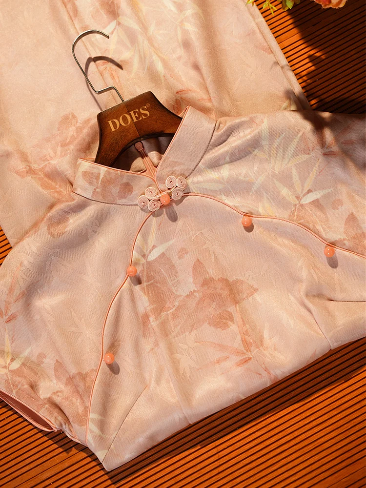 

Улучшенная новая женская модель 2026 года в розовом цвете, традиционный китайский стиль, короткий размер, элегантная, красивая, для повседневной носки, с цветочным узором