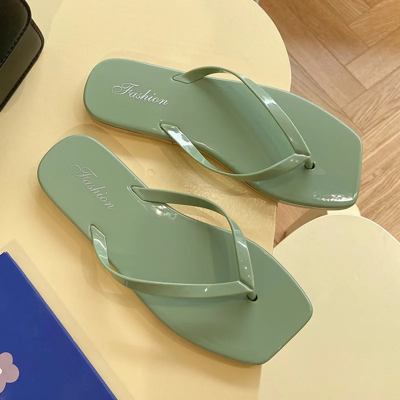 Flip-flops Summer Slippers Ladies Square Head Outer Wear Slippers Women's Flip-flops Flat Slippers Beach Shoes Women's Shoes