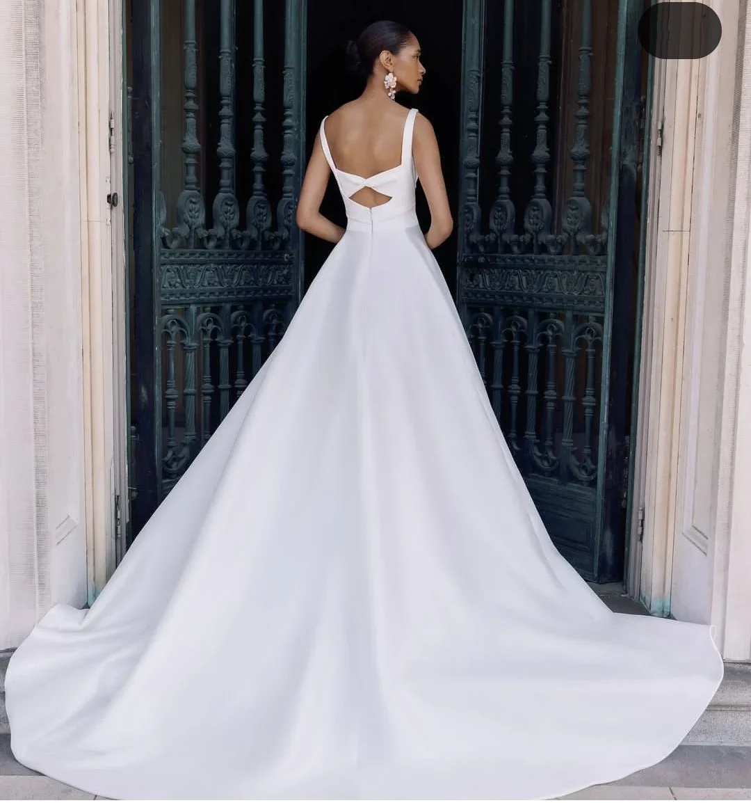 Dostosowana suknia ślubna syrenka Spaghetti pasek linia A długość podłogi pociąg typu Sweep suknie ślubne bez pleców kwadratowy kołnierzyk