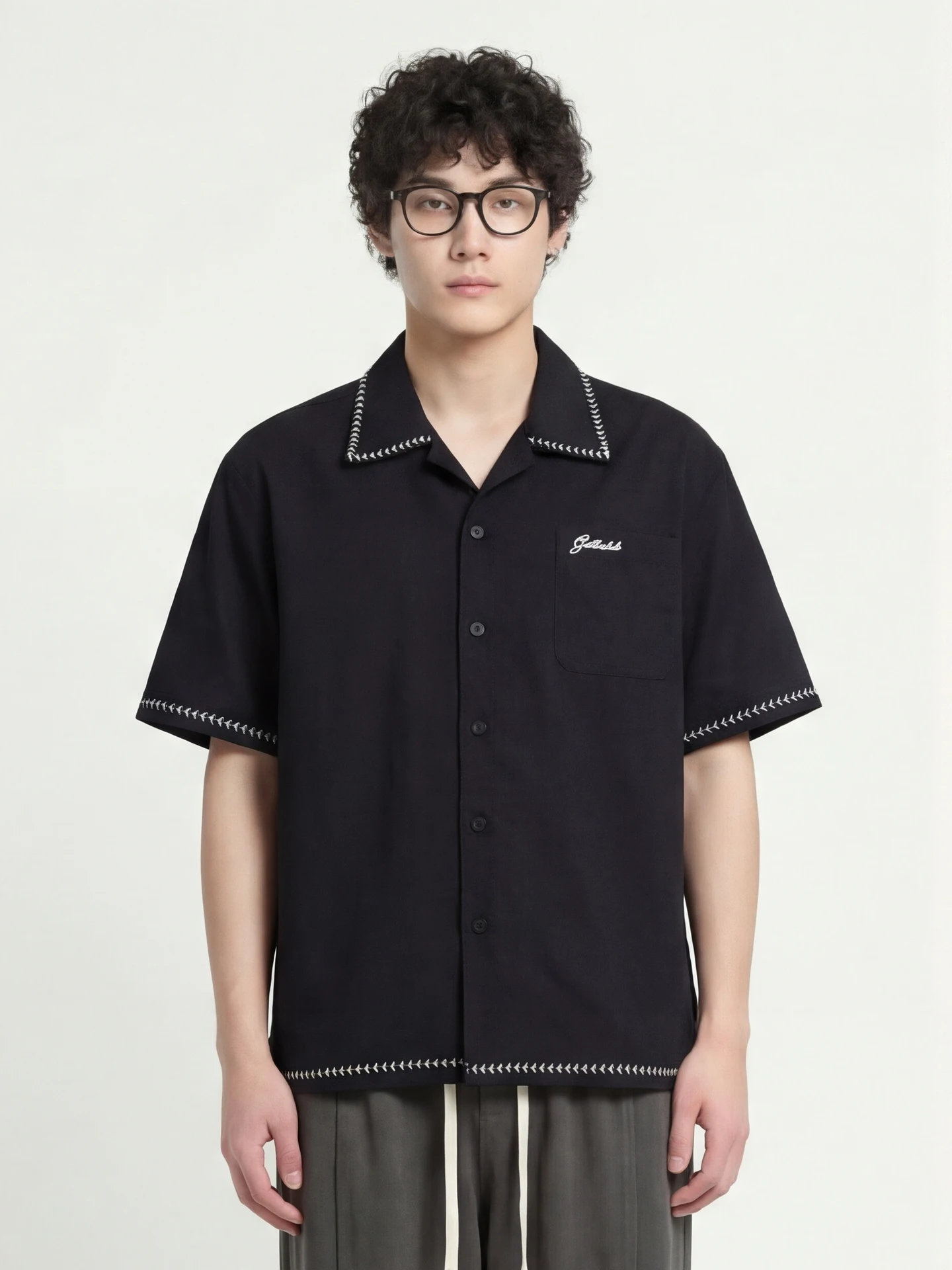 

Мужская повседневная рубашка с отложным воротником в кубинском стиле, дышащая, из хлопка, с коротким рукавом, с вышивкой и декоративной надписью, простой дизайн