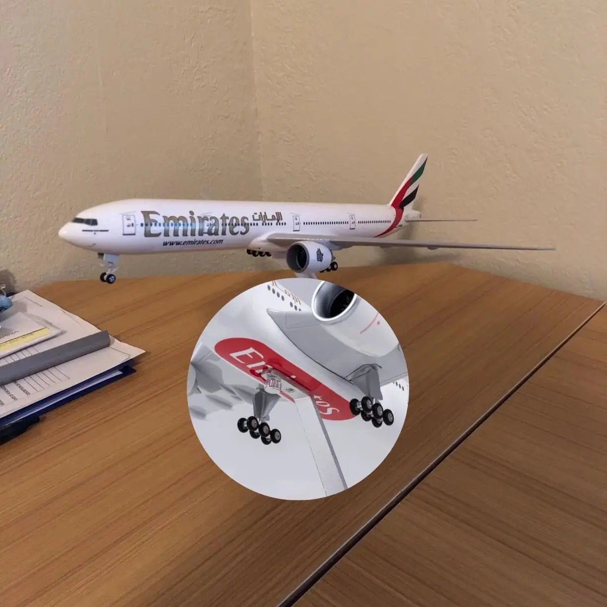 

1/157 Scale UAE Airlines 47CM B777 Aircraft Model W LED and Wheel Resin Plane Model Souvenir Airplane Collection Decorative