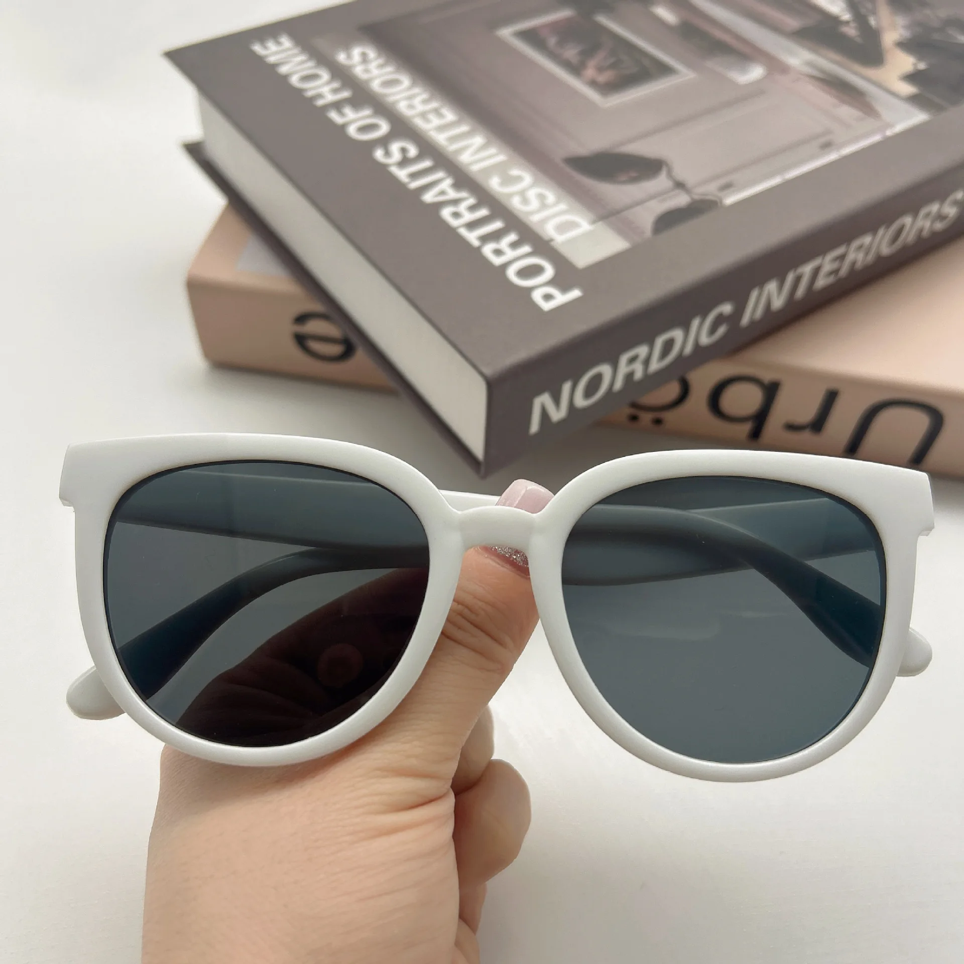 New Arrival Vintage Round Sunglasses Women Men Circular Sun Glasses Female Eyewear Sunglasses for Male Female Eyeglasses
