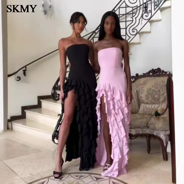 SKMY 2025 صيف جديد بدون حمالات حافة الفطريات السوداء بلون الجانب الشق مزاجه فستان فساتين الحفلات فستان صيفي النساء