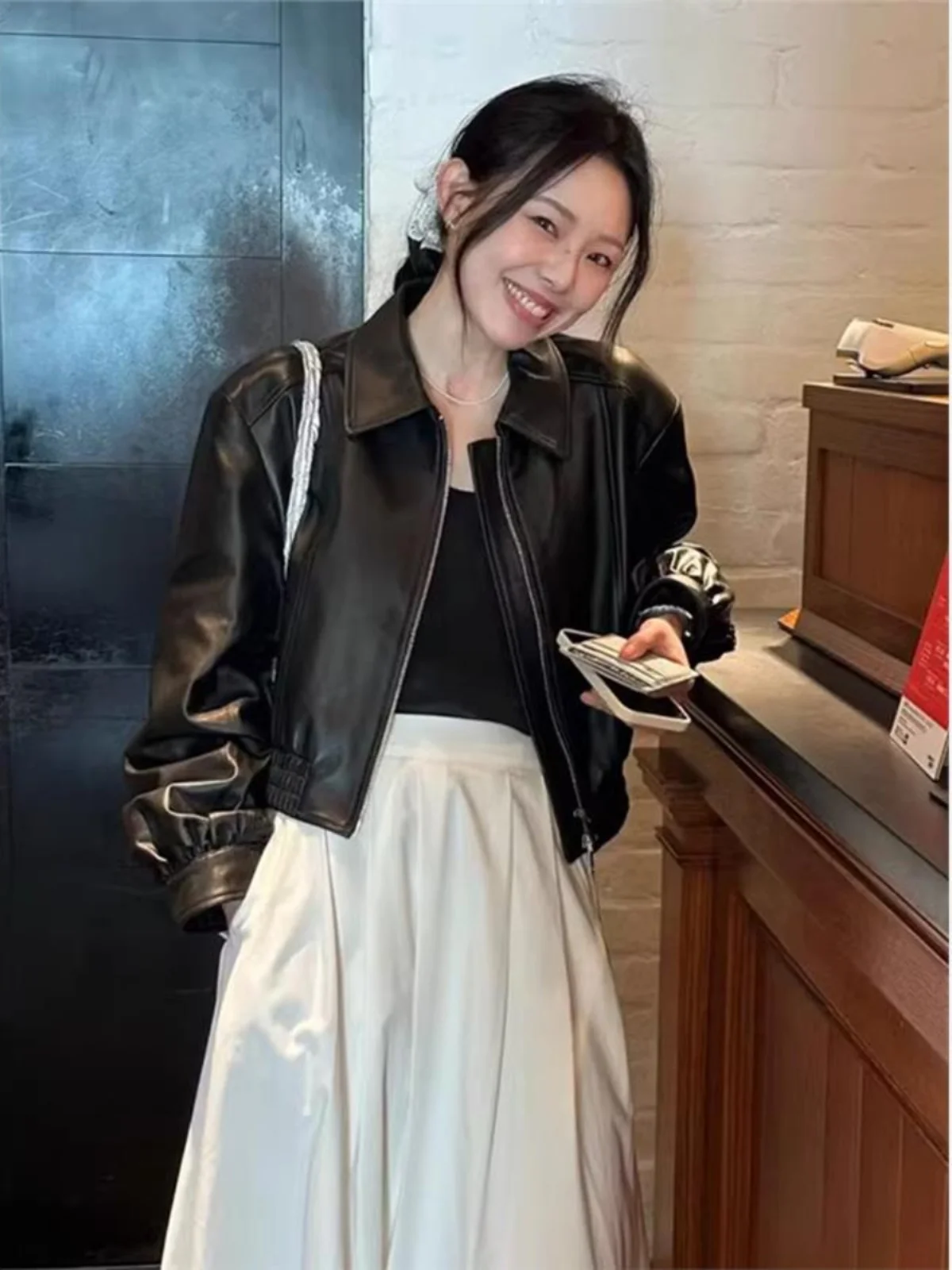 블랙 숏 가죽 재킷 2024 가을 신상 캐주얼 아메리칸 레트로 스몰 사이즈 여성 프리미엄 고급스러운 패셔너블 코트