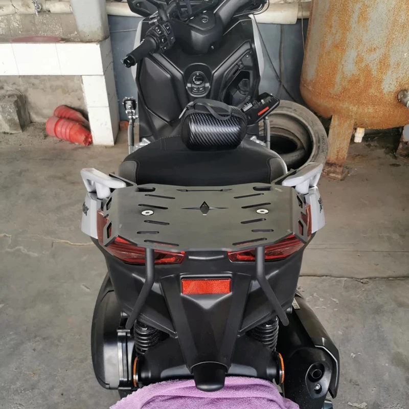 เหมาะสําหรับ Yamaha XMAX300 2022-2023 หางกรอบการปรับเปลี่ยนแบบไม่ทําลายด้านหลังอลูมิเนียมวงเล็บพนักพิงอุปกรณ์เสริม