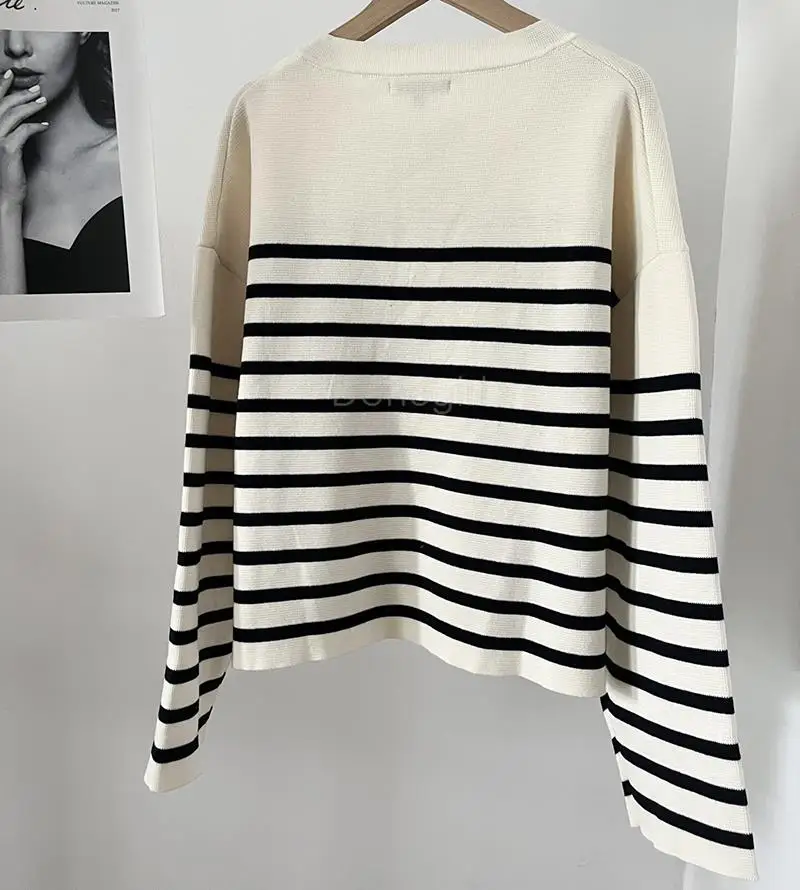 Donegirl 2023 Autumn New Woman Round Neck Buttons Striped Commute Knitted Sweater Simple Casual Loose Pullovers Female Tops Chic