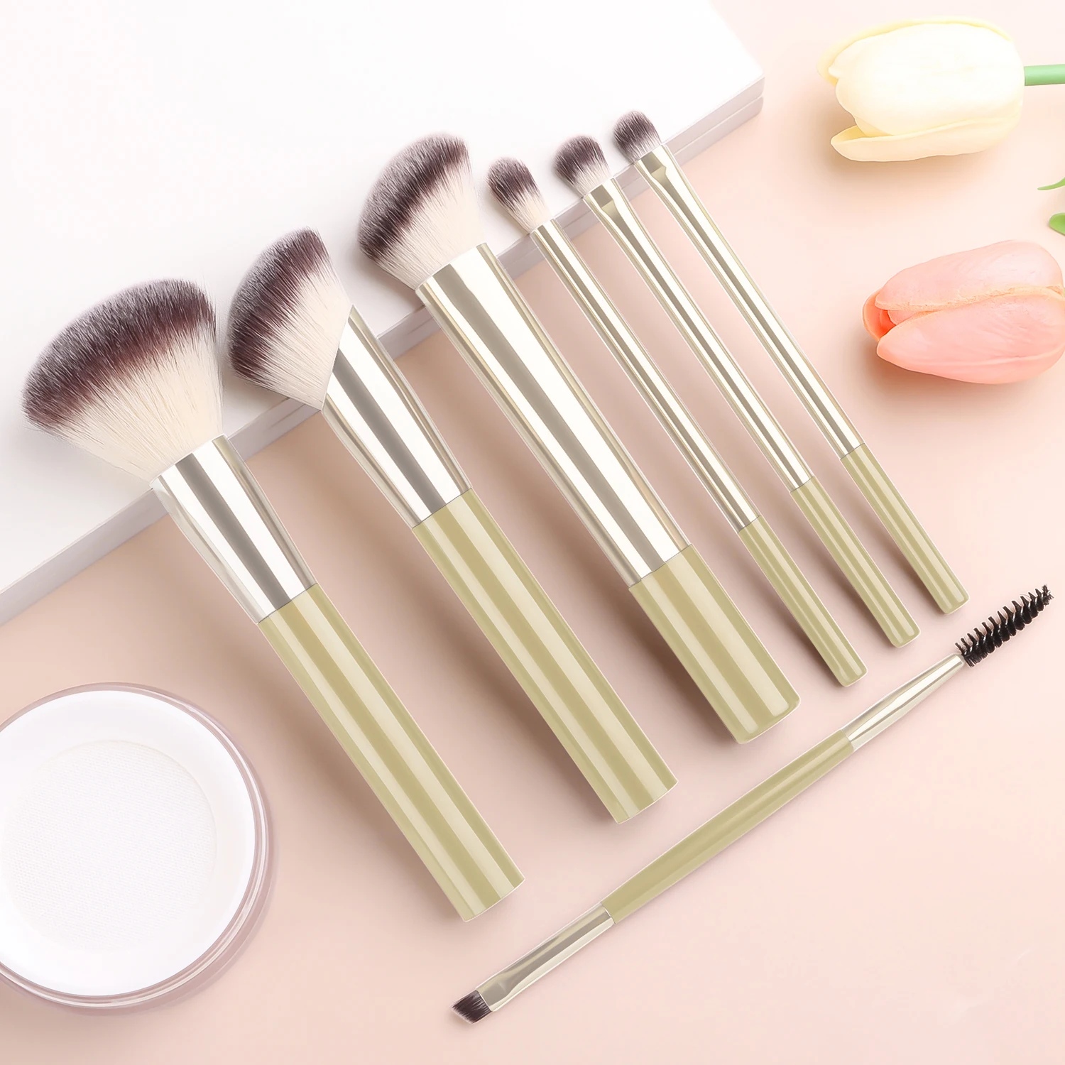 Soft Bristle Makeup Brushes 7Pcs Cream Handle For Face Foundation Blush Eyeshadow Eyebrow Beginner Beauty Set