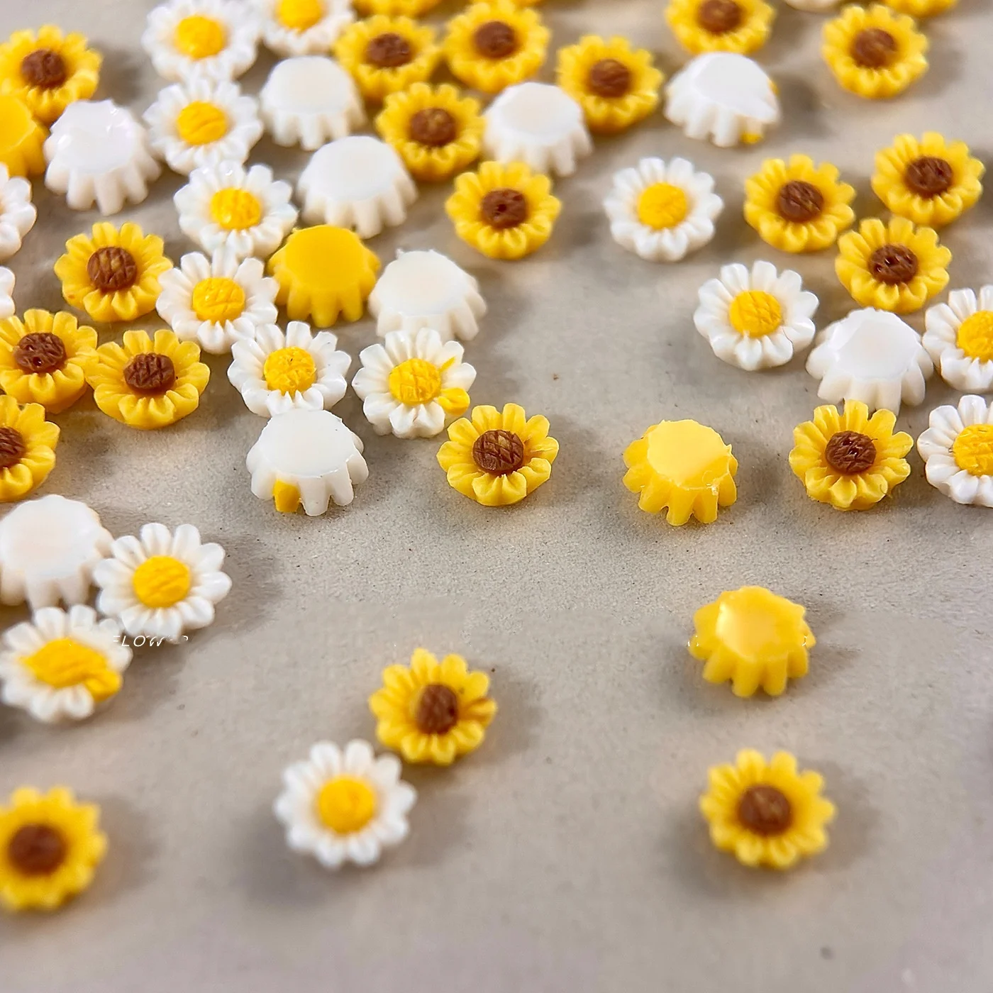 50 szt. Realistyczne żywiczne  – Art Craft Yellow Springs recenzja i cena