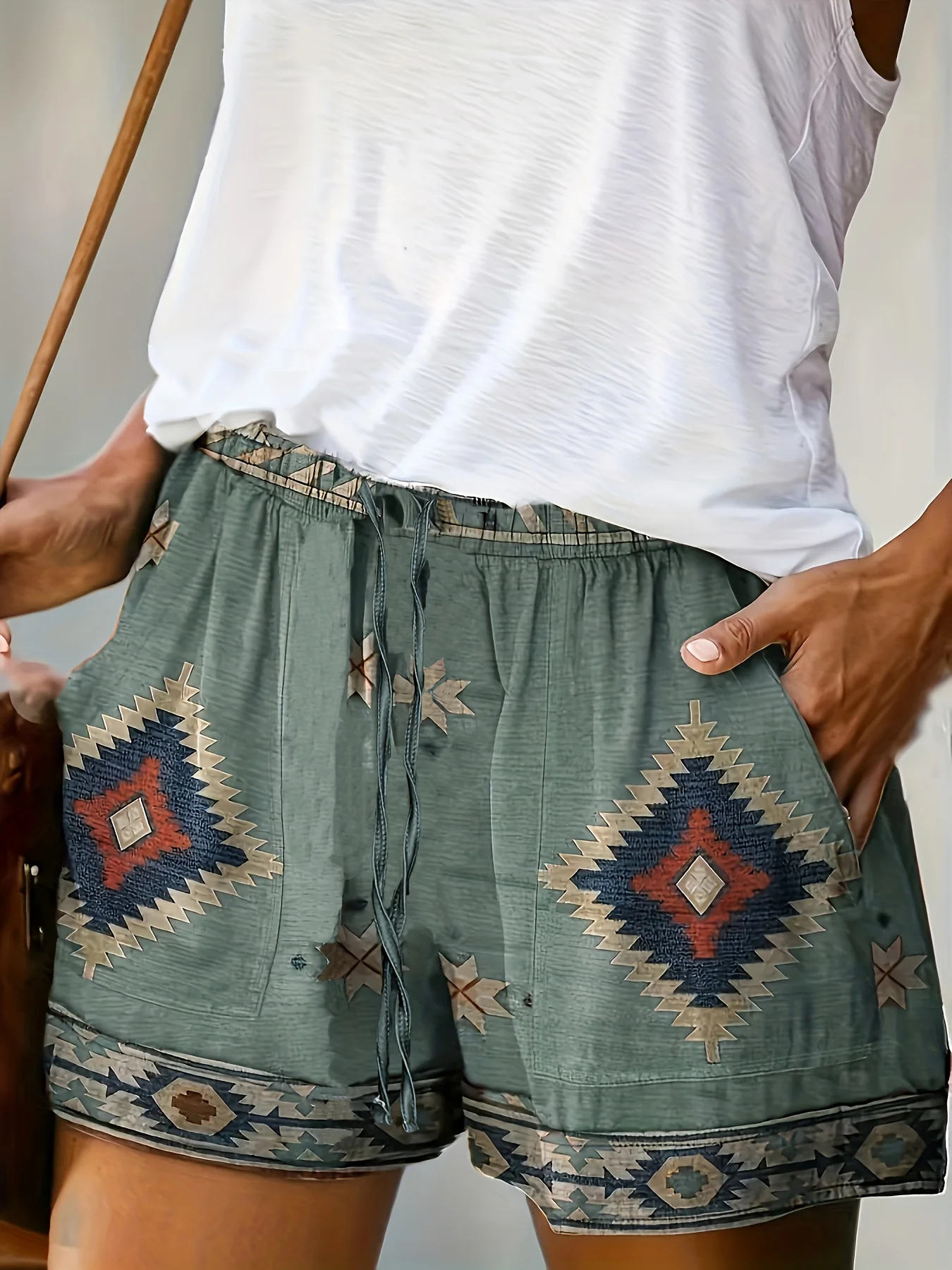 

Women's Western Retro-Style Geometric Print Shorts