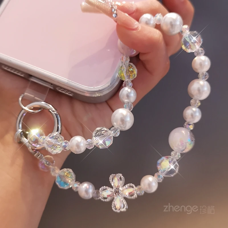 

Four Leaf Clover Mobile Phone Chain Pendant for Women's Wrist, Exquisite and High-end, Fashionable and Versatile