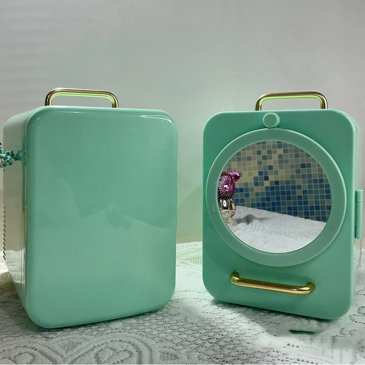 Venta directa de fábrica pequeño portátil nuevo mini refrigerador personalizado mini refrigerador de belleza personal