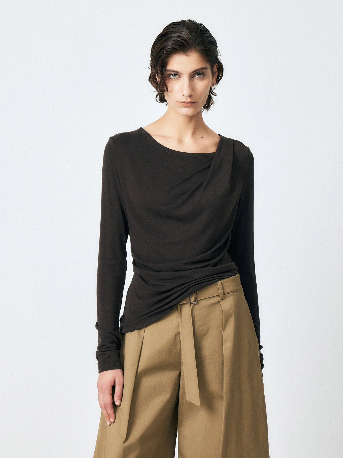 

Женская футболка Thoransaura Silk Wool Long Sve, повседневная, мягкая, приятная для кожи, плиссированная, Ne Design, обычная, тонкая, осенняя...