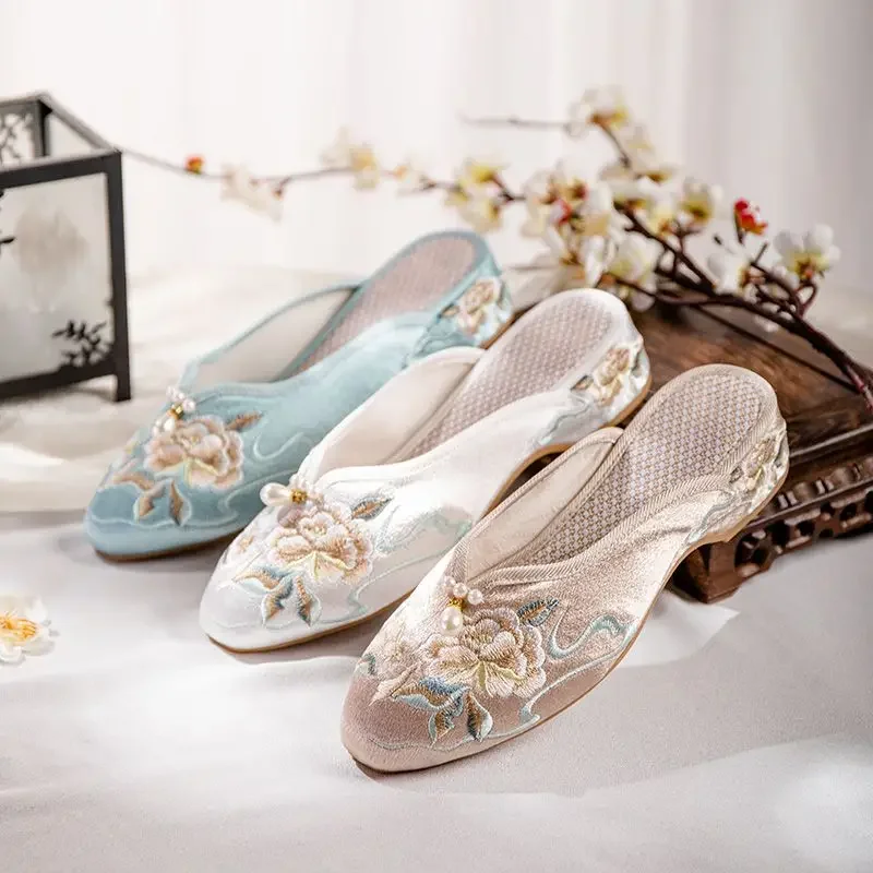 Lente/Zomer Half Slippers Vrouwen Puntige Zijden Schoenen Geborduurde Oude Beijing Schoenen Geborduurde Slippers Vrouwen Han Schoenen