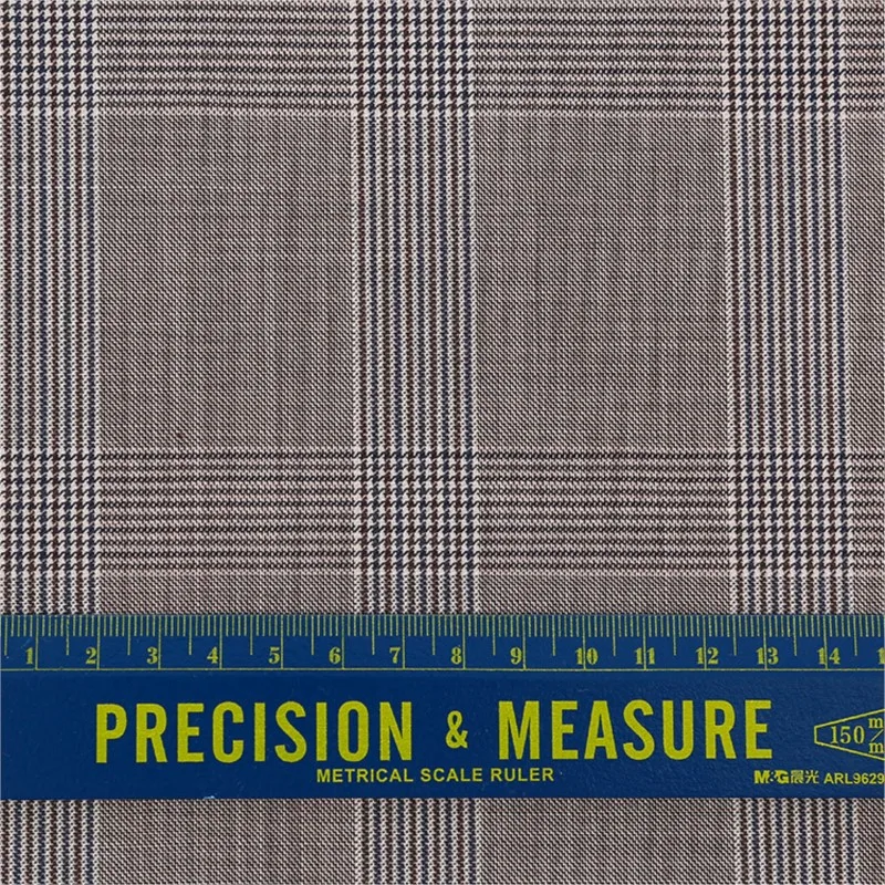 Fine-spun fabric suits made of professional wool